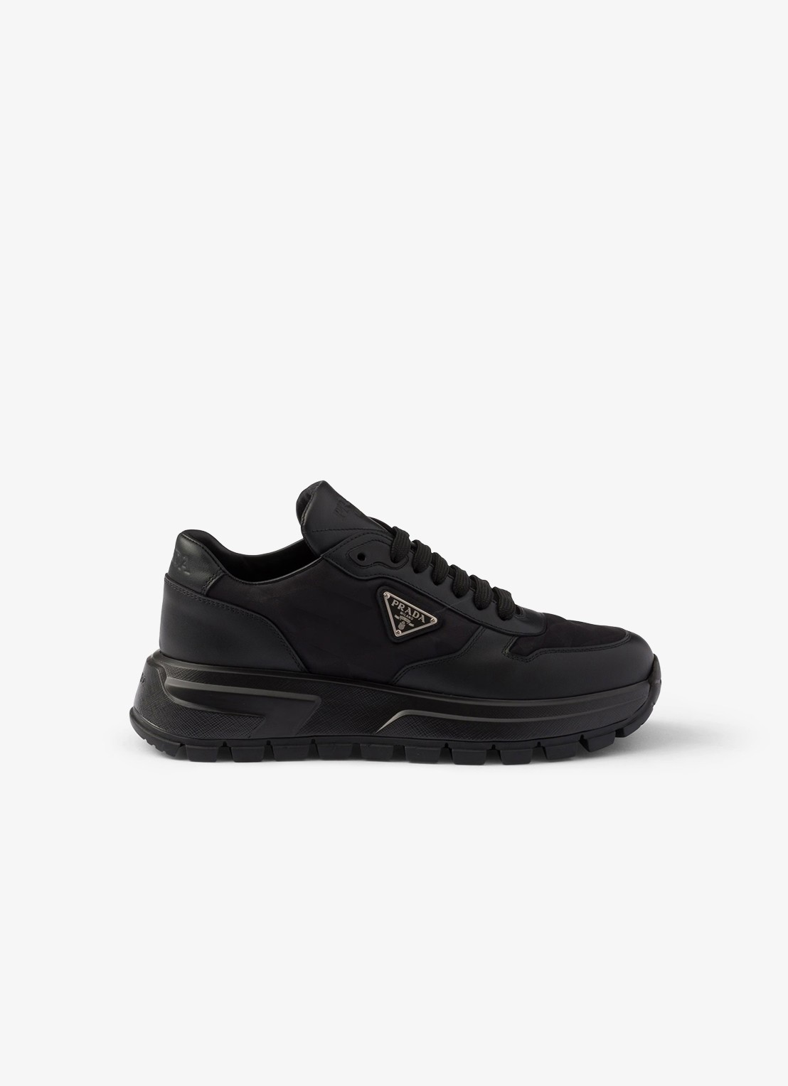 Prada Prax 01 Re-Nylon sneaker met leren details - voorkant 6 zwart