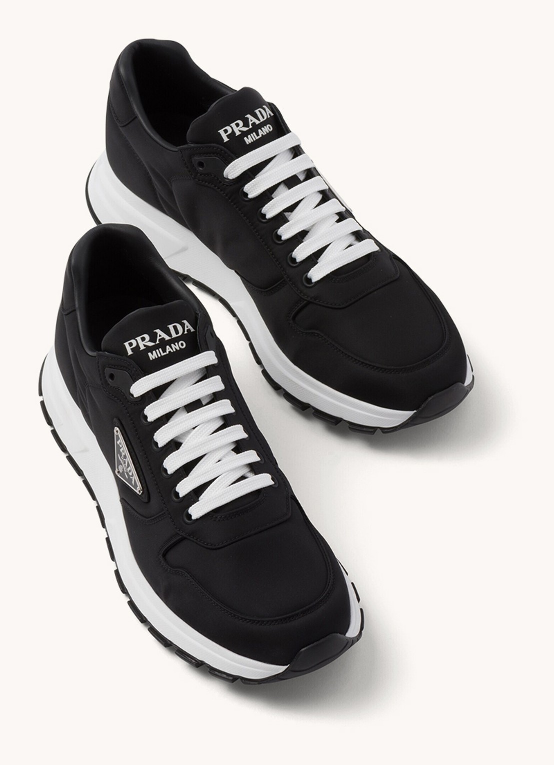 Prada Prax 01 Re-Nylon sneaker met logo - achterkant 4 zwart