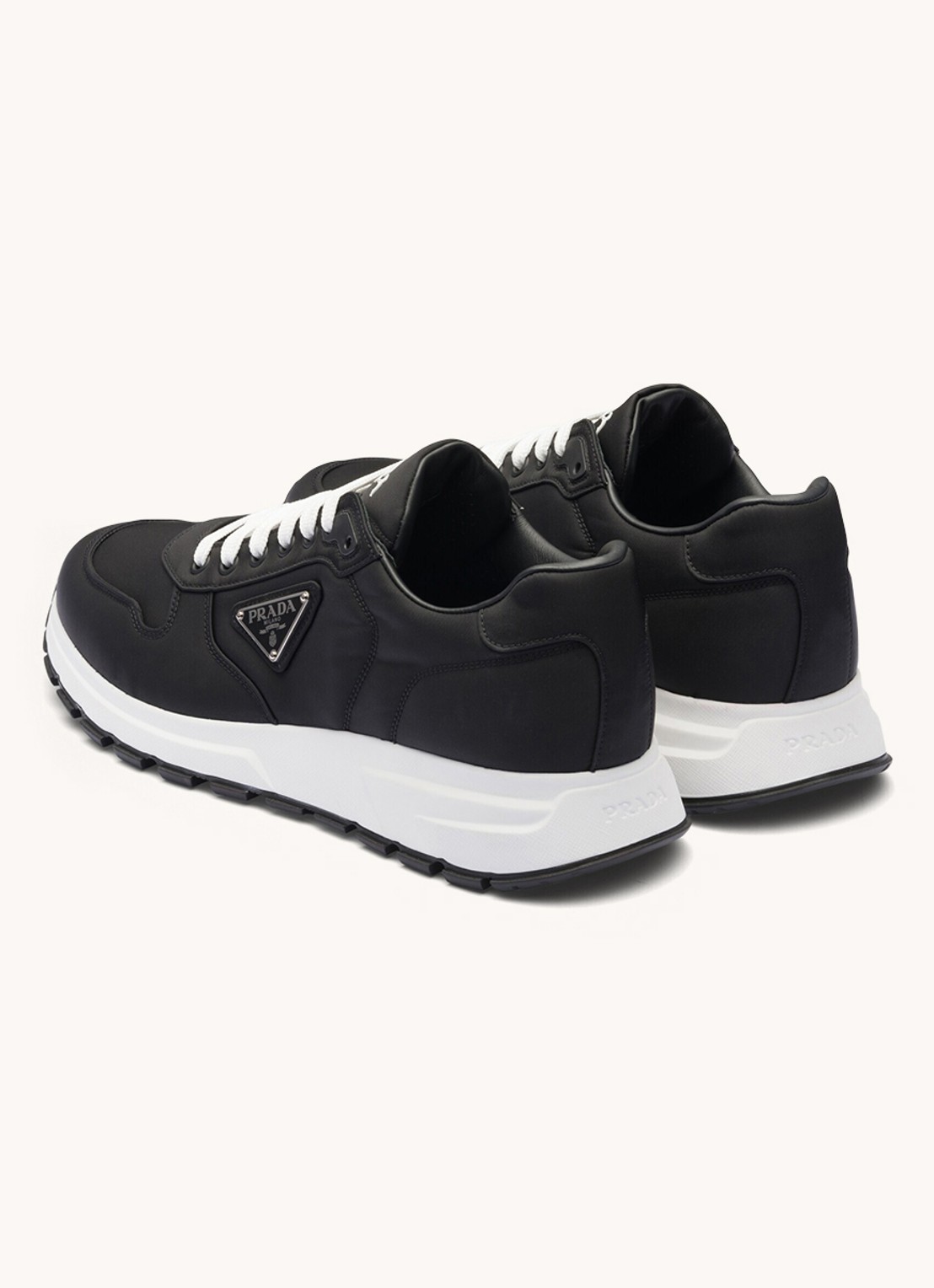 Prada Prax 01 Re-Nylon sneaker met logo - detail zwart