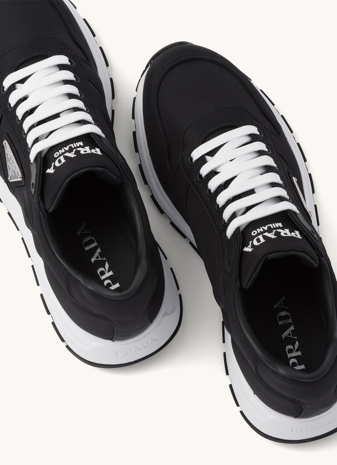 Prada Prax 01 Re-Nylon sneaker met logo - detail 3 zwart
