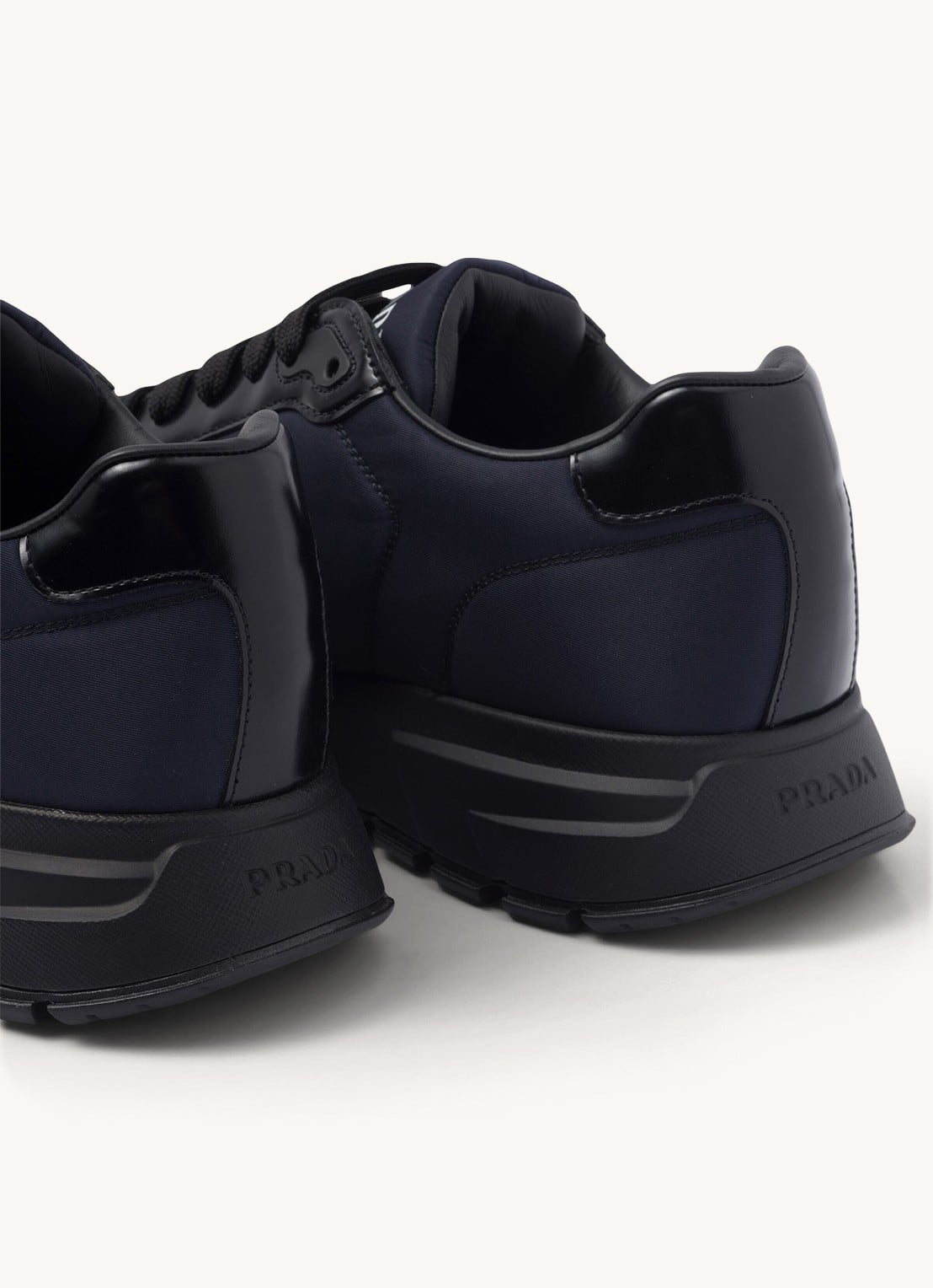 Prada Prax 01 Re-Nylon sneakers met leren details en logo - detail 6 donkerblauw