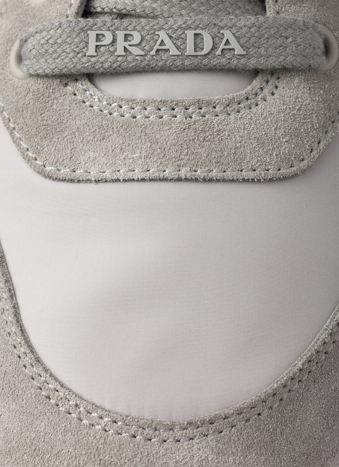 Prada Prax 2.0 Re-Nylon sneaker met suède details - detail 2 grijs