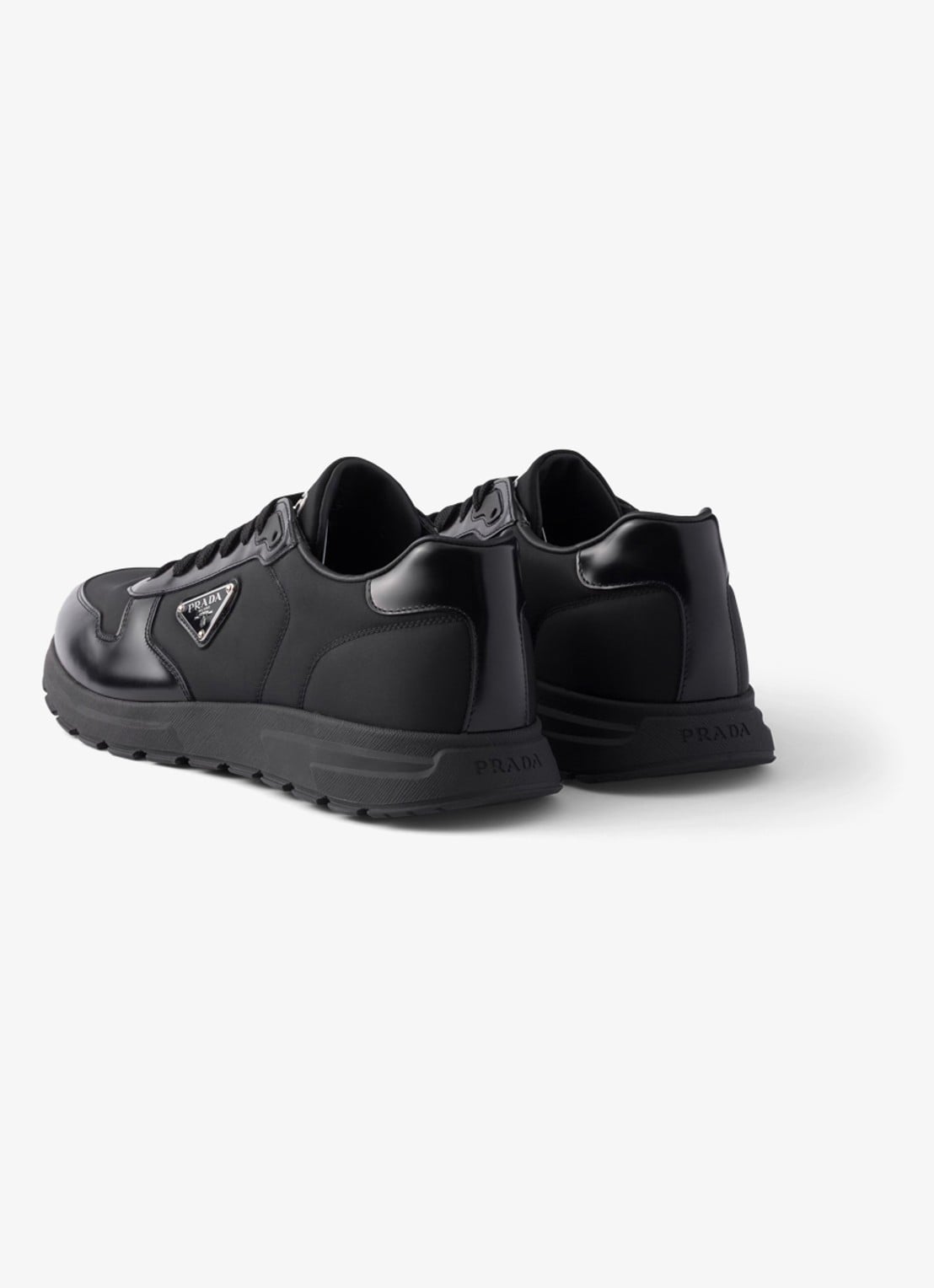 Prada Prax Re-Nylon sneaker met leren details - achterkant zwart