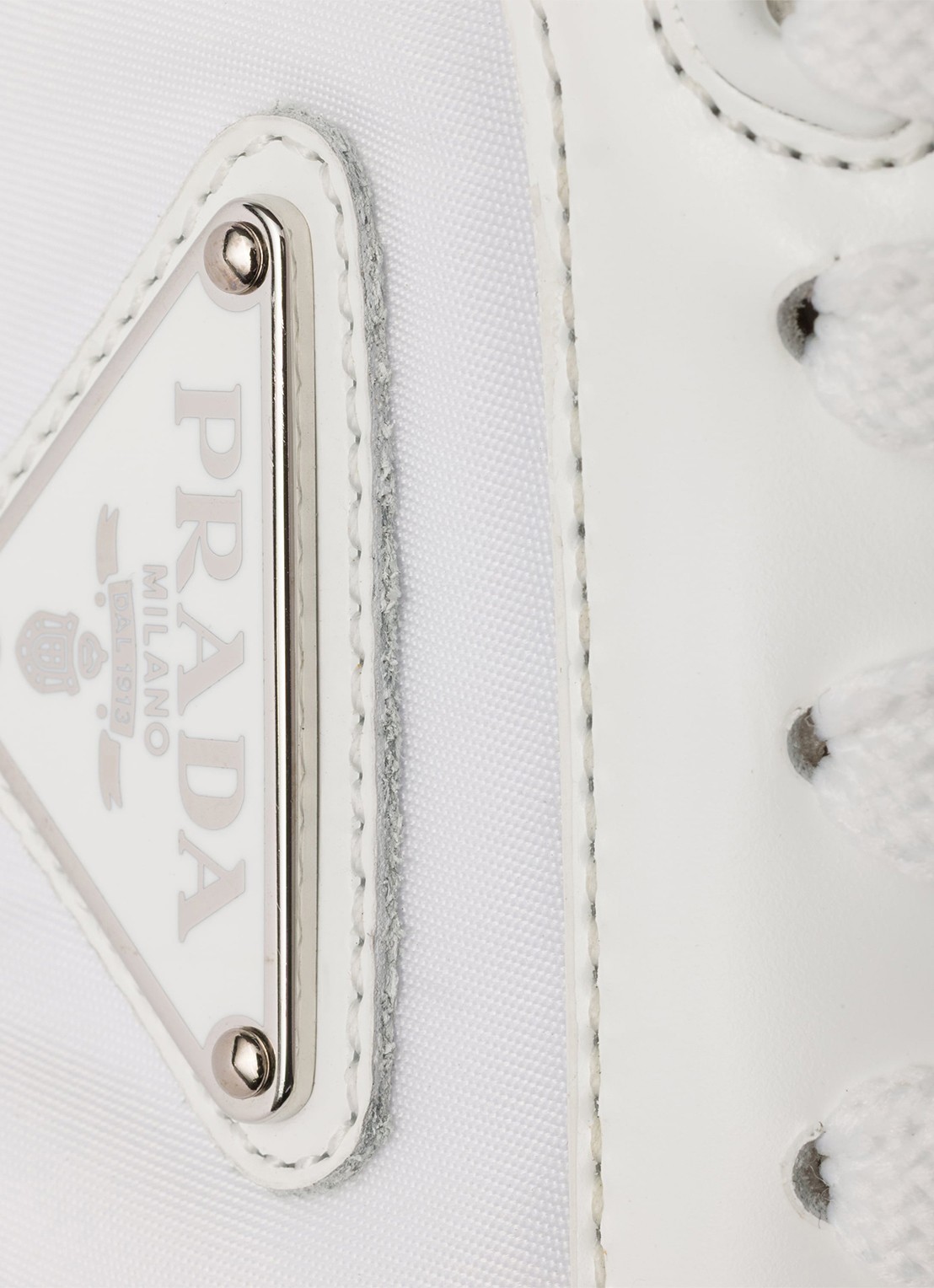 Prada Prax Re-Nylon sneaker met leren details - detail 5 wit