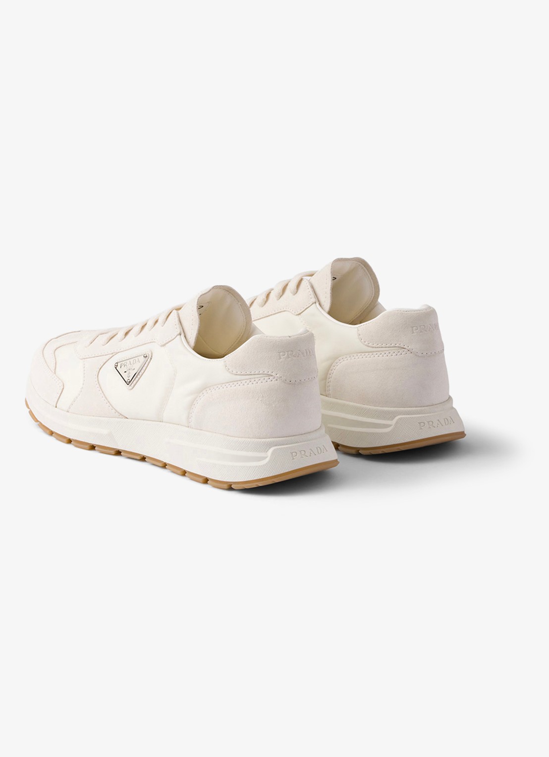 Prada Prax Re-Nylon sneaker met suède details - achterkant gebroken wit