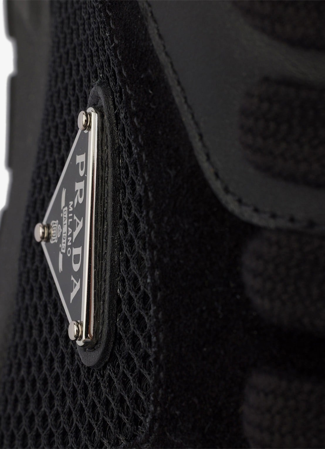Prada Prax sneaker van leer met mesh details - detail 3 zwart