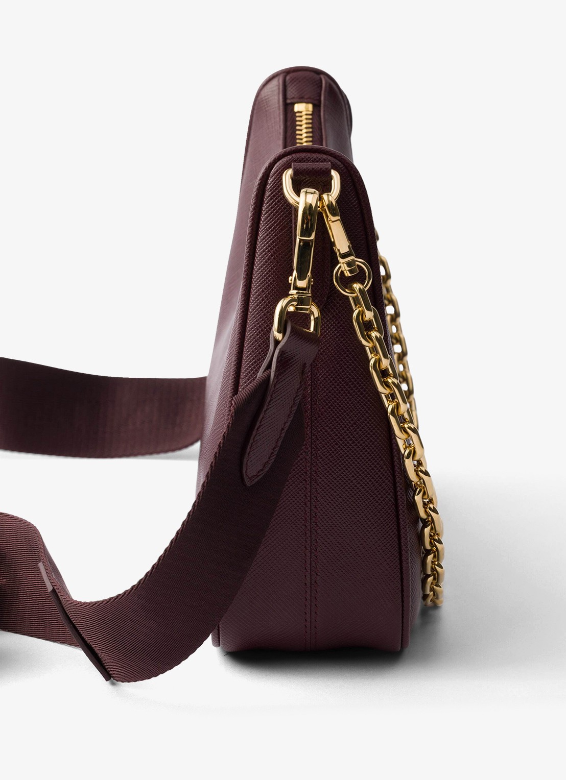 Prada Re-Edition 2005 crossbodytas van kalfsleer - detail bordeauxrood