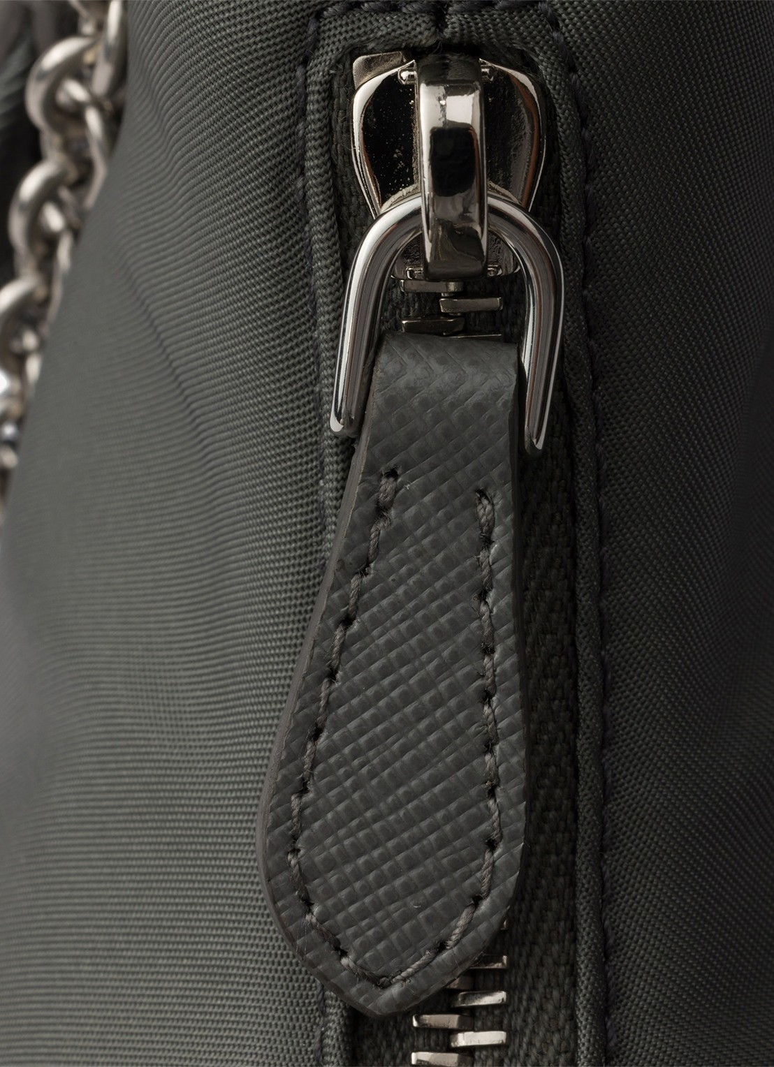Prada Re-Edition 2005 Re-Nylon schoudertas met leren details - detail 6 grijs