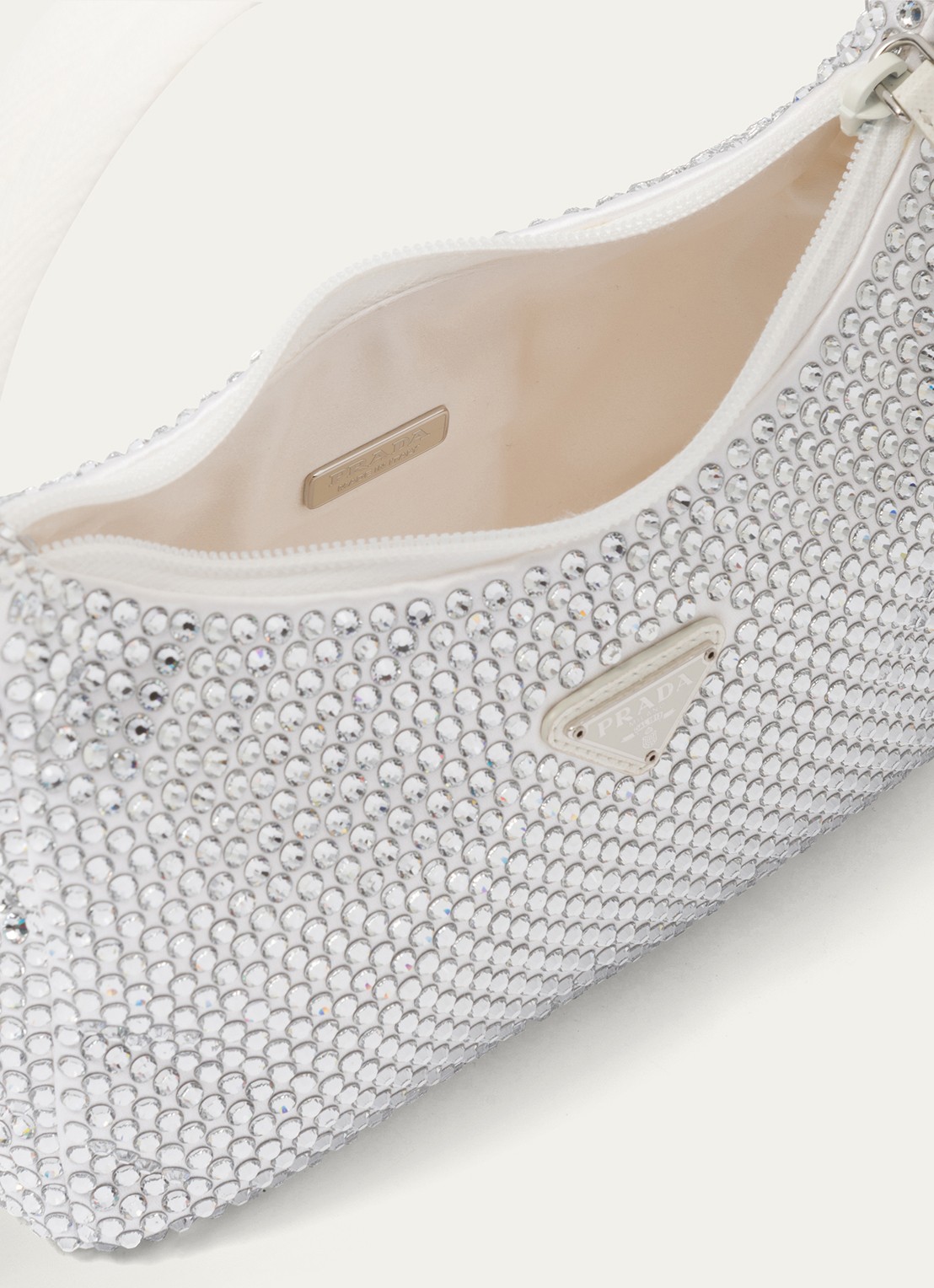 Prada Re-Edition Mini handtas van satijn met strass - detail 5 wit