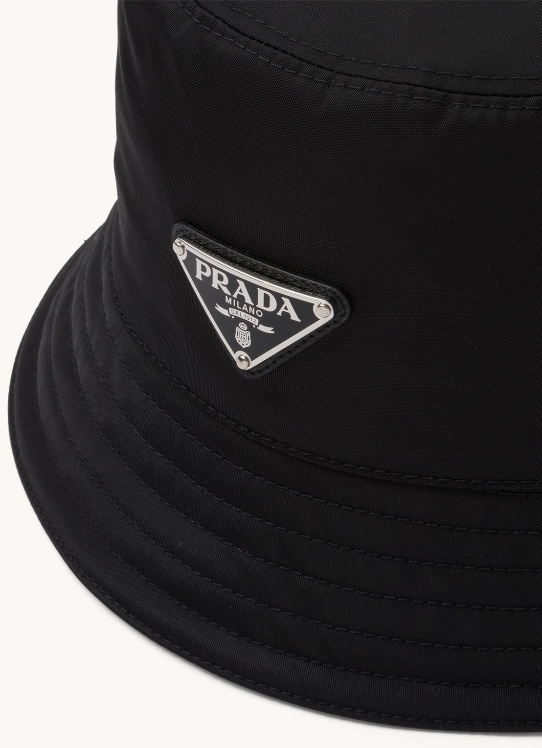 Prada Re-Nylon bucket hoed met logo - detail 3 zwart