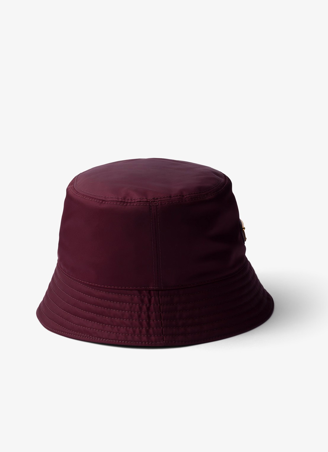 Prada Re-Nylon bucket hoed met logo - detail 2 bordeauxrood
