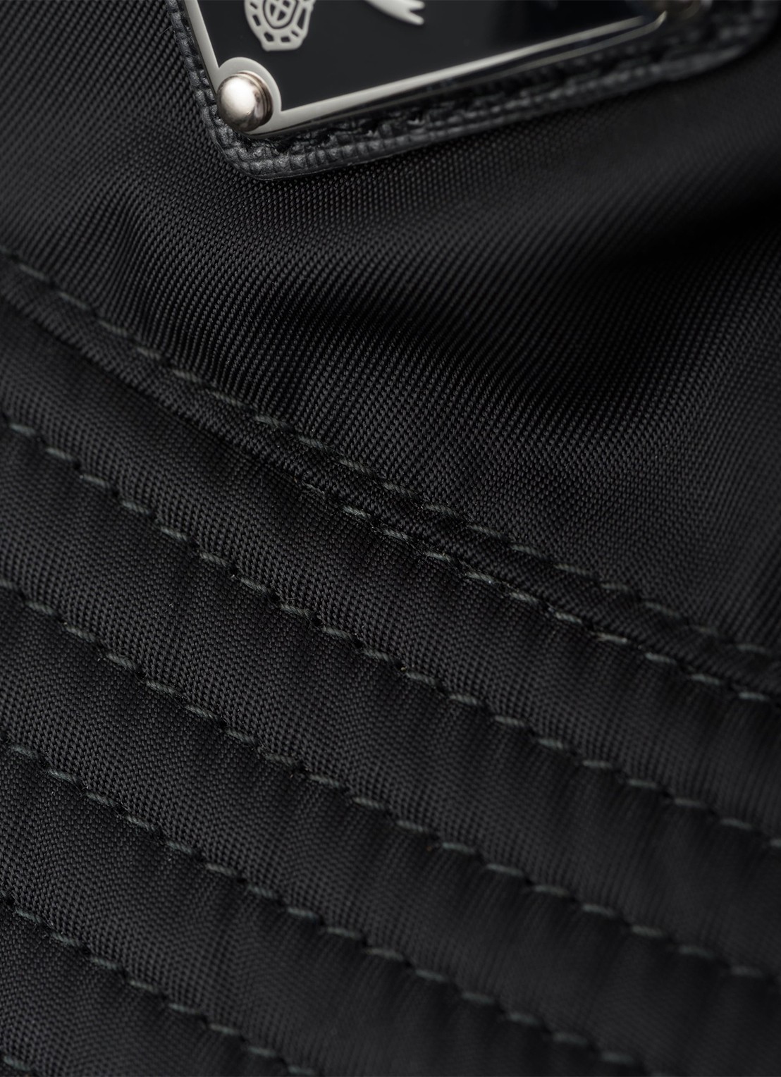Prada Re-Nylon bucket hoed met logo - detail 4 zwart