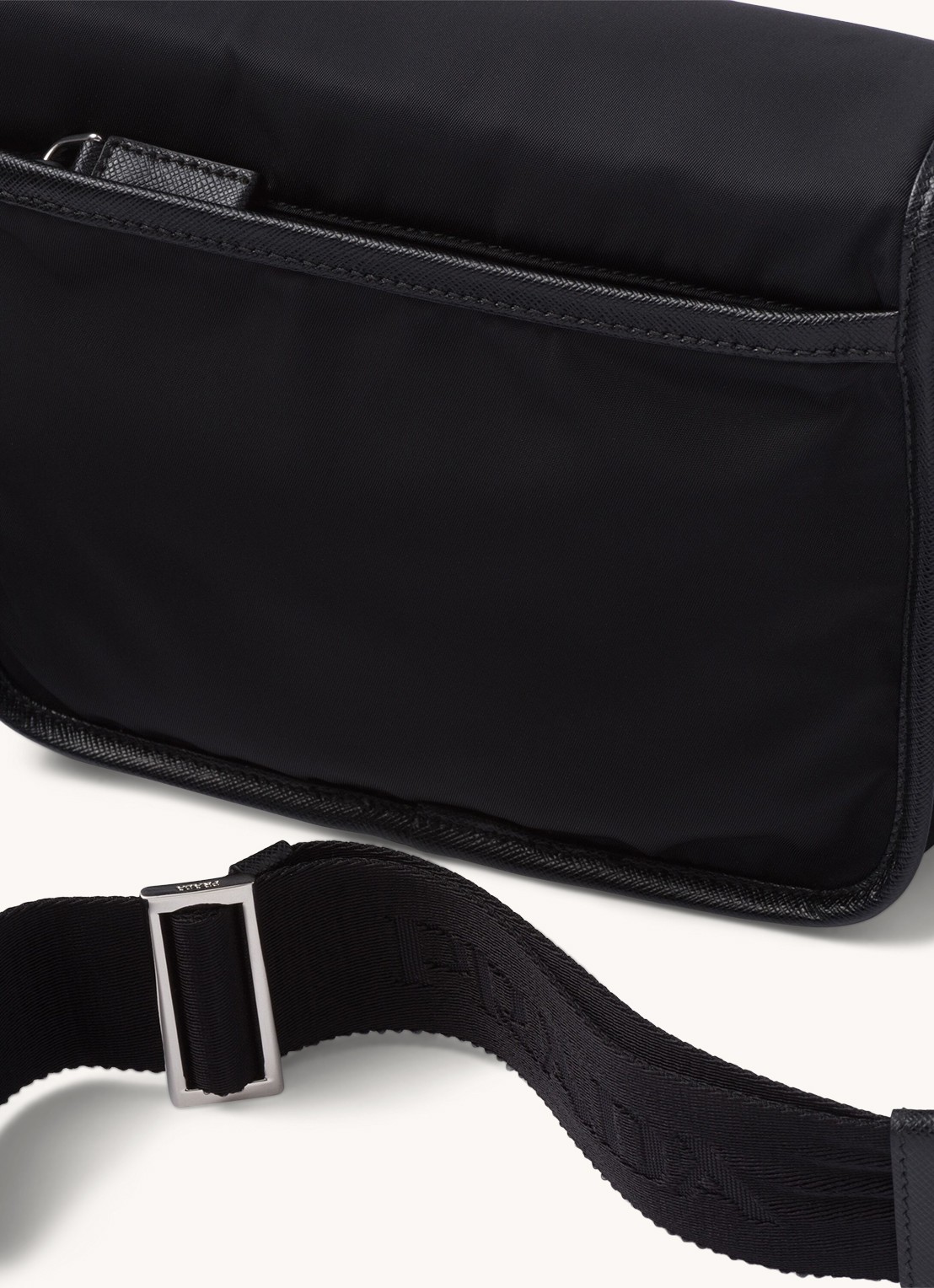 Prada Re-Nylon crossbodytas met leren details - detail 7 zwart