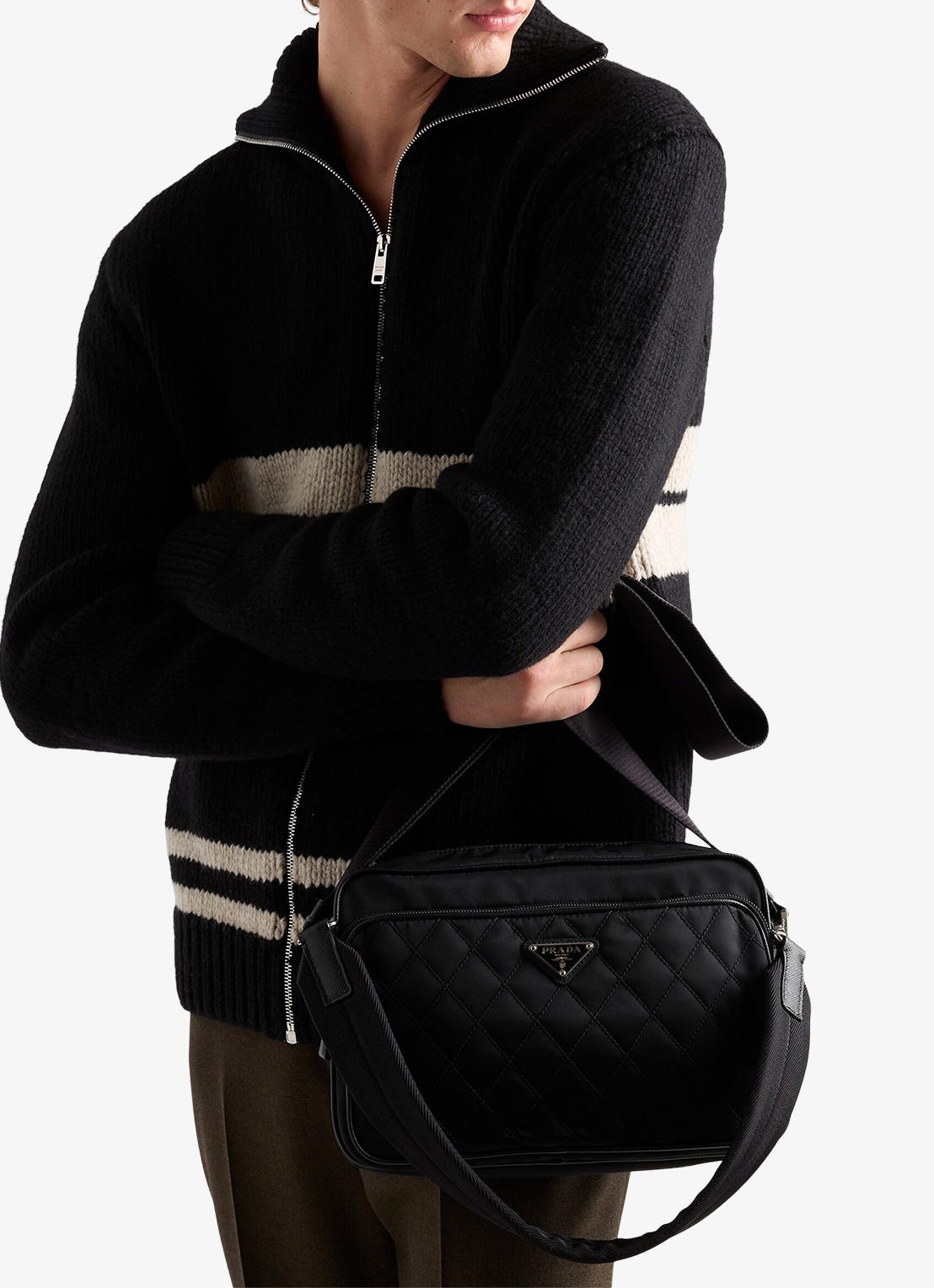 Prada Re-Nylon crossbodytas met leren details - detail 7 zwart