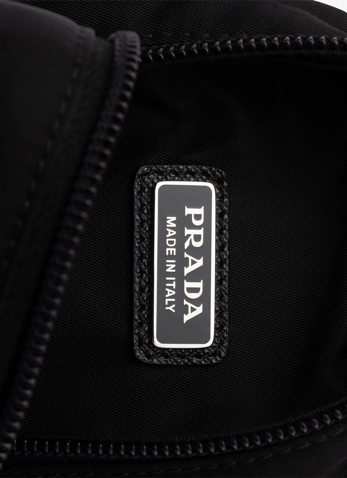 Prada Re-Nylon crossbodytas met leren details - detail 4 zwart