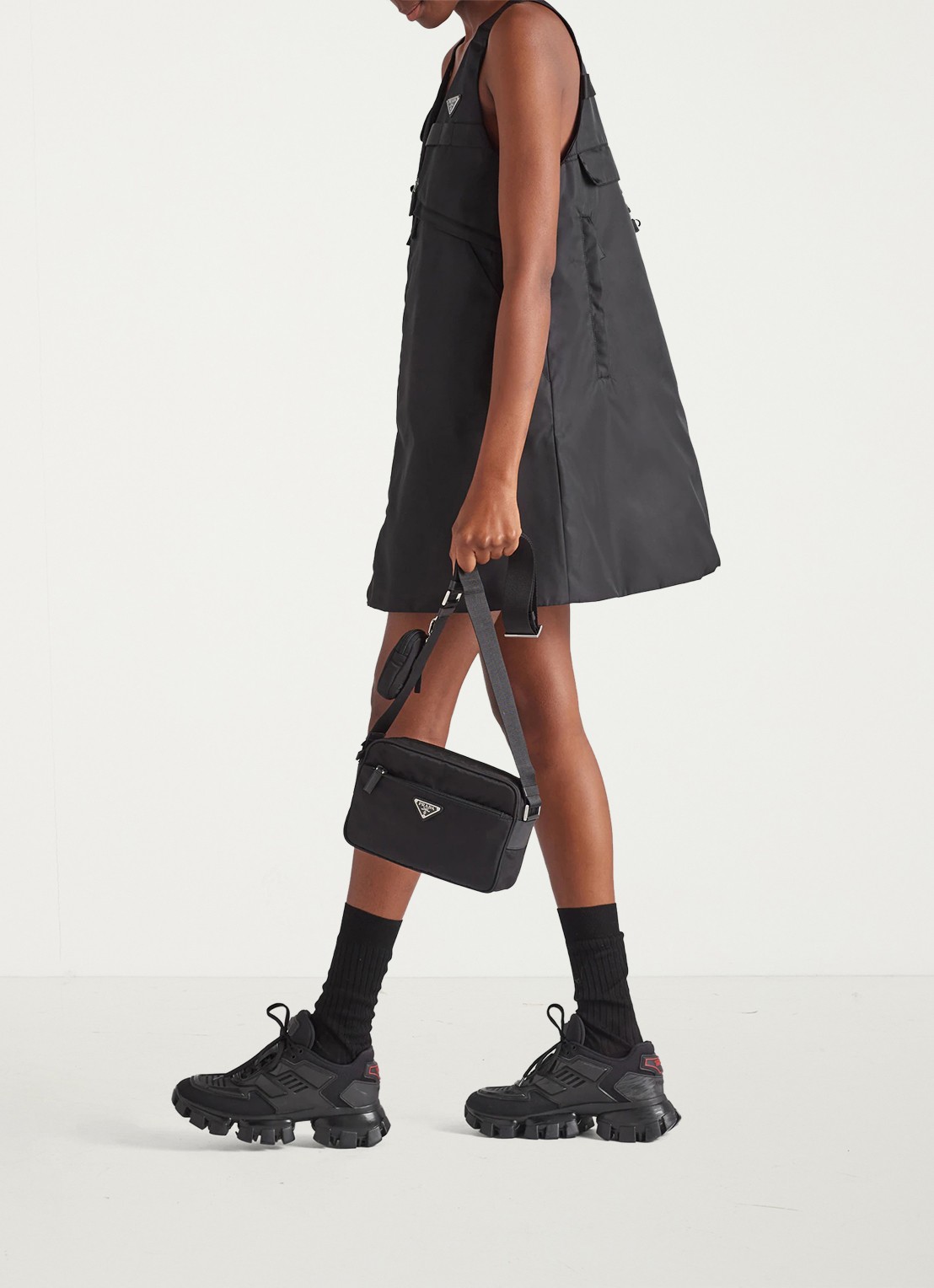 Prada Re-Nylon crossbodytas met logo - detail 5 zwart
