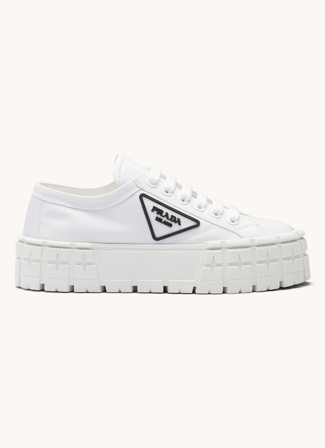 Prada Re-Nylon Double Wheel sneaker met logo en plateauzool - voorkant 5 wit