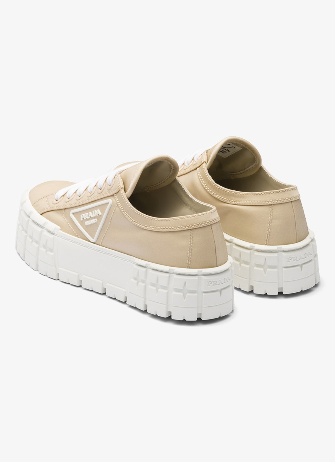 Prada Re-Nylon Double Wheel sneaker met logo en plateauzool - achterkant 4 donkerbeige