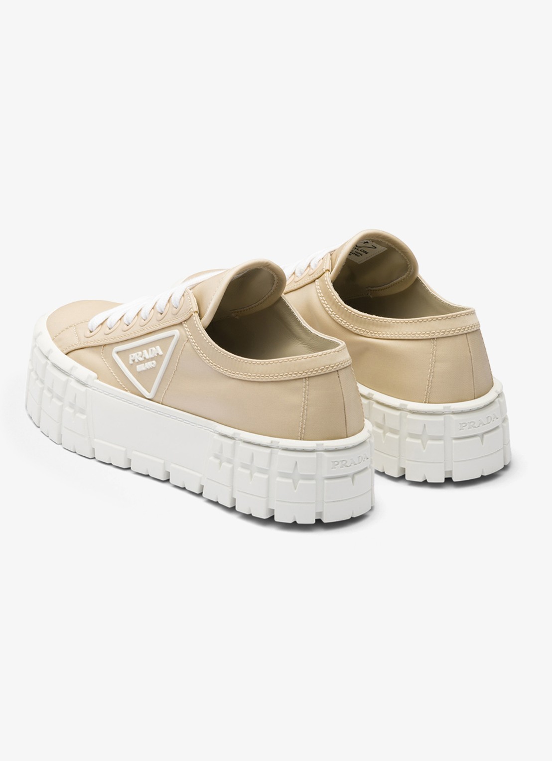 Prada Re-Nylon Double Wheel sneaker met logo en plateauzool - achterkant 5 donkerbeige