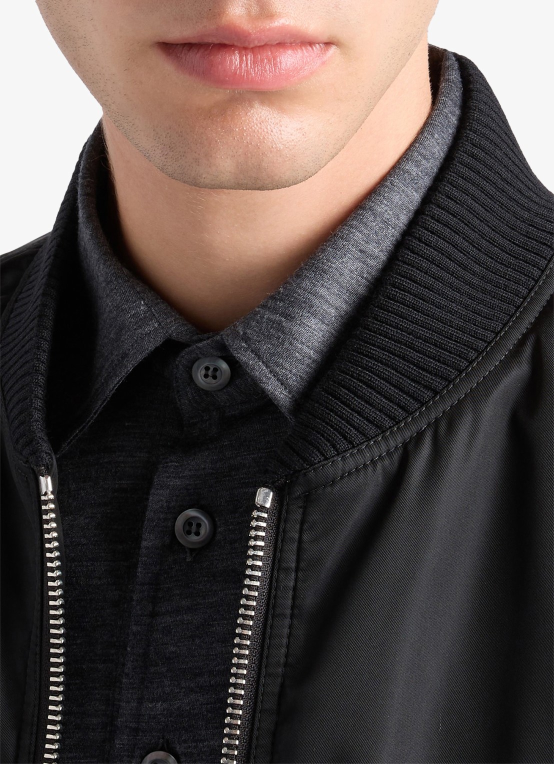 Prada Re-Nylon gewatteerd bomberjack met klepzakken - detail 2 zwart