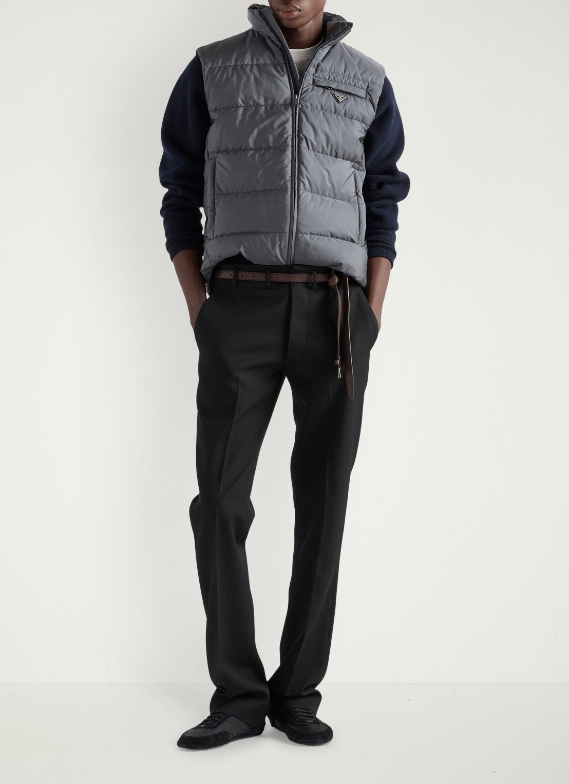 Prada Re-Nylon gewatteerde bodywarmer met donsvulling - detail grijs