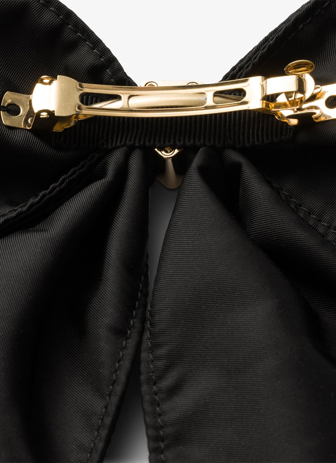Prada Re-Nylon haarclip met logo - achterkant 2 diepzwart