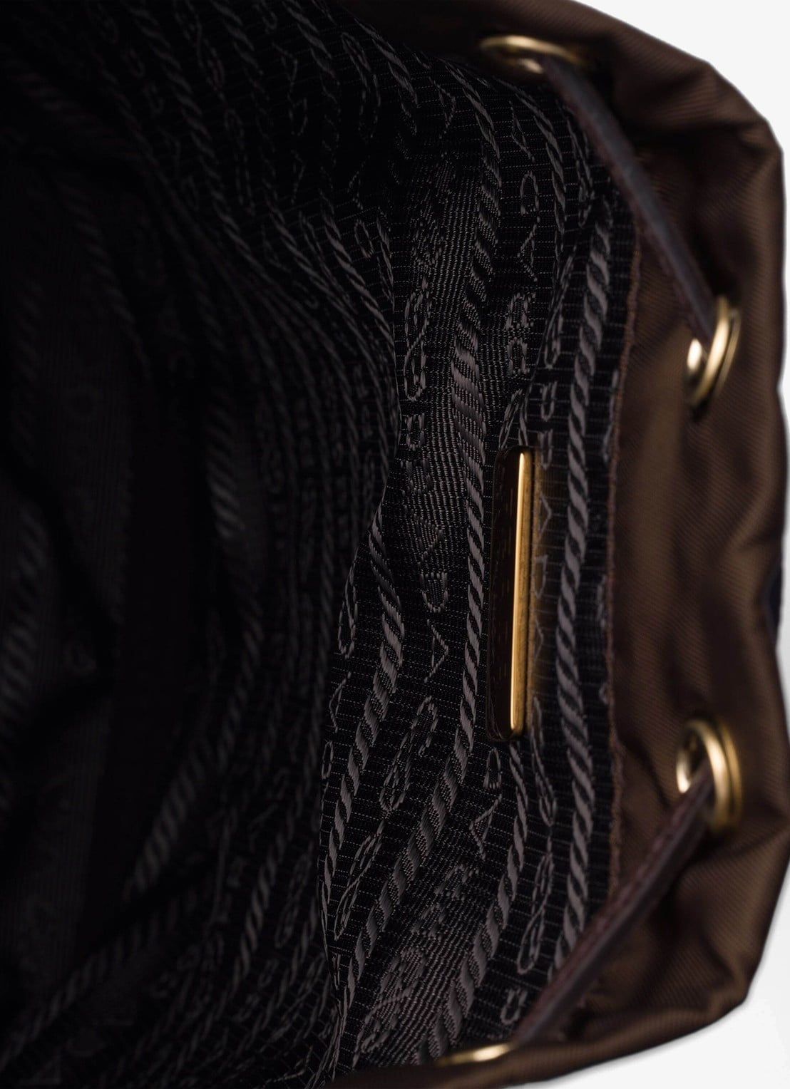 Prada Re-Nylon handtas met leren details en logo - detail 3 donkerbruin
