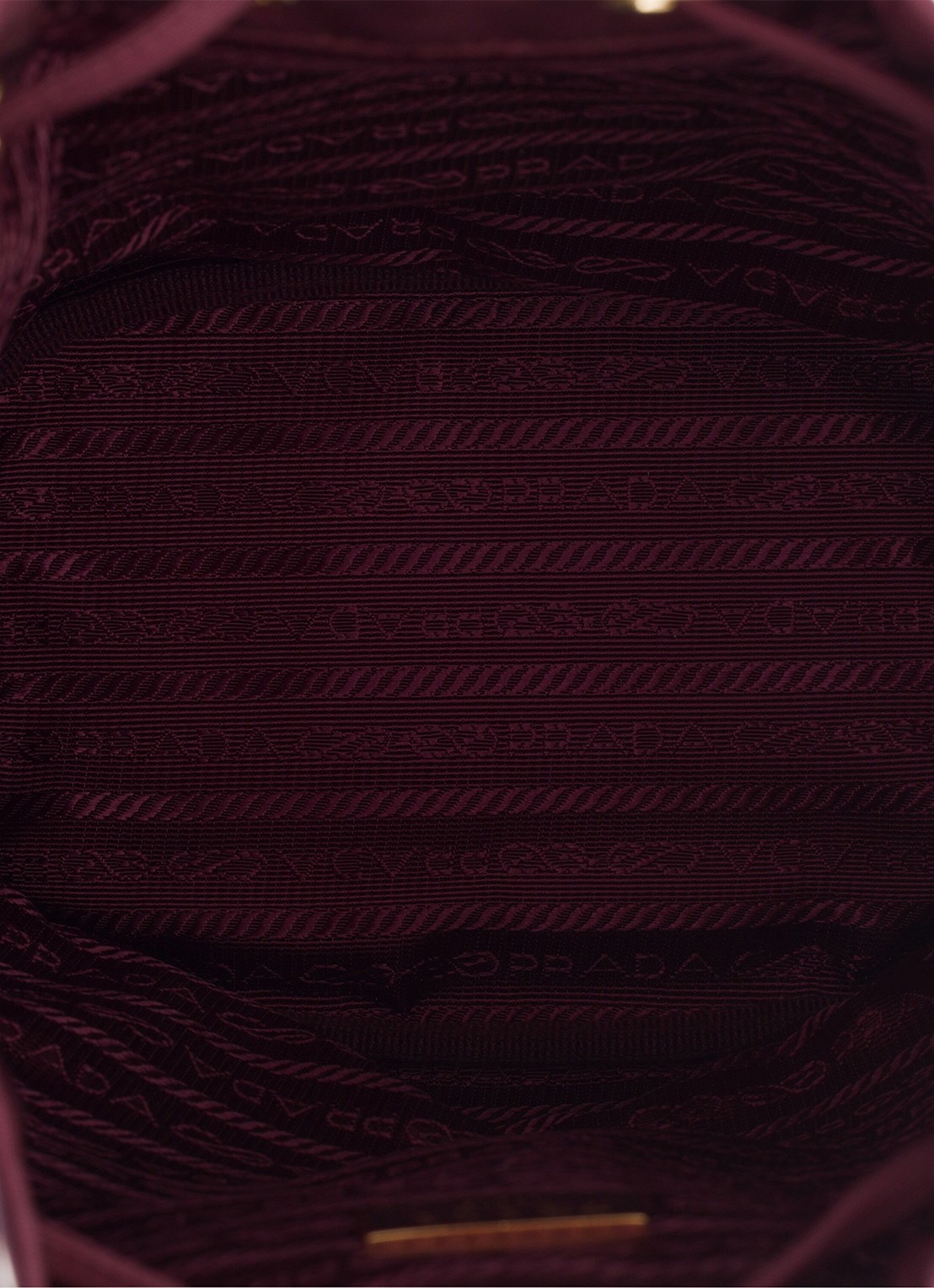 Prada Re-Nylon handtas met leren details en logo - detail 3 bordeauxrood