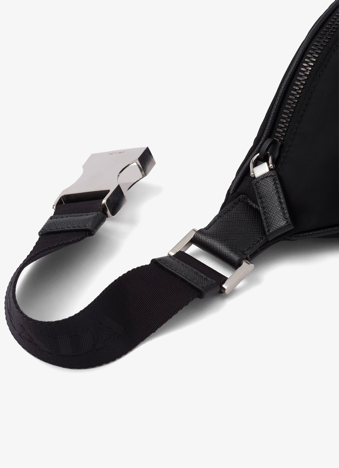 Prada Re-Nylon heuptas met leren details - detail 4 zwart