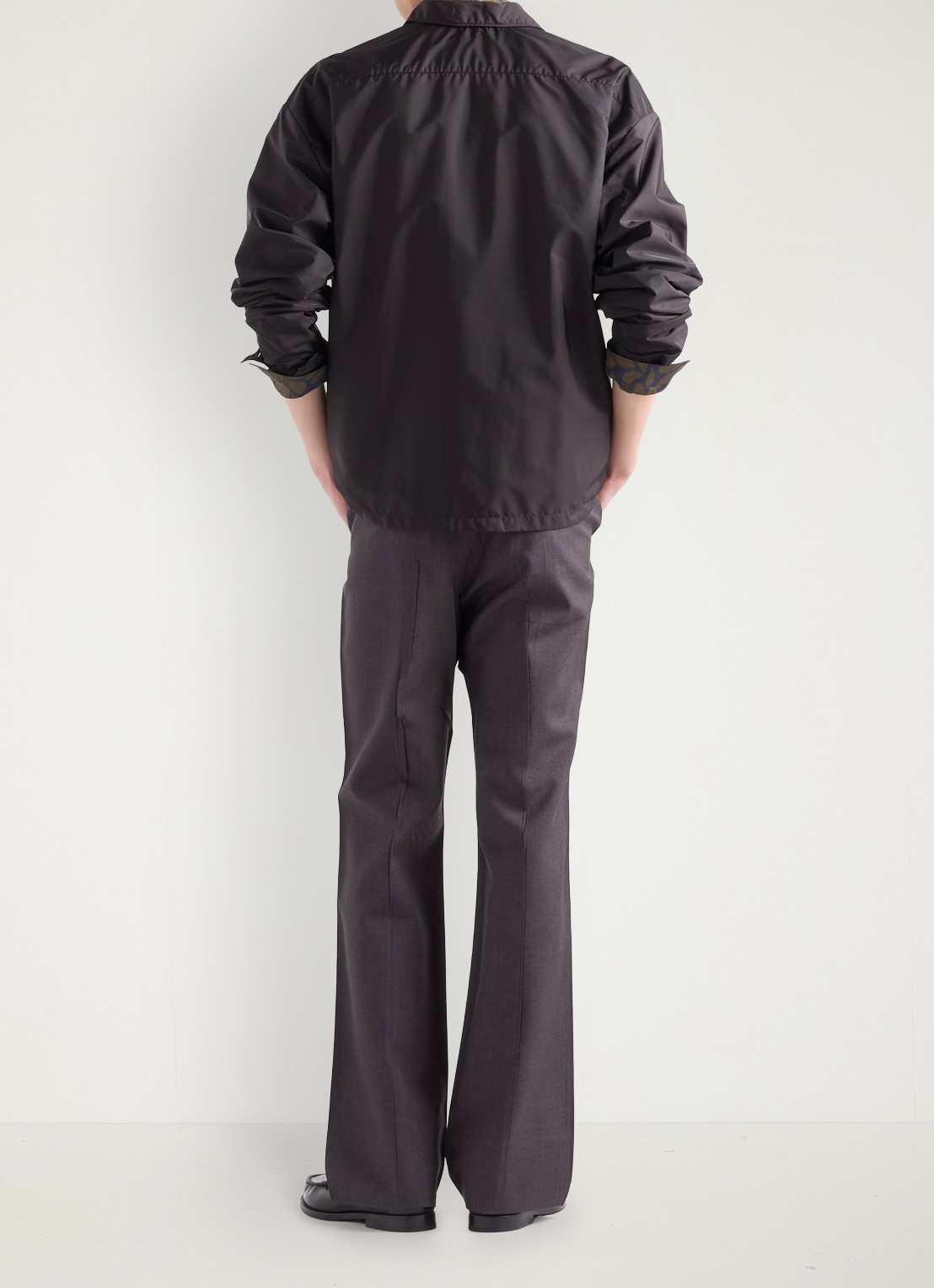 Prada Re-Nylon jack met borstzak - achterkant zwart