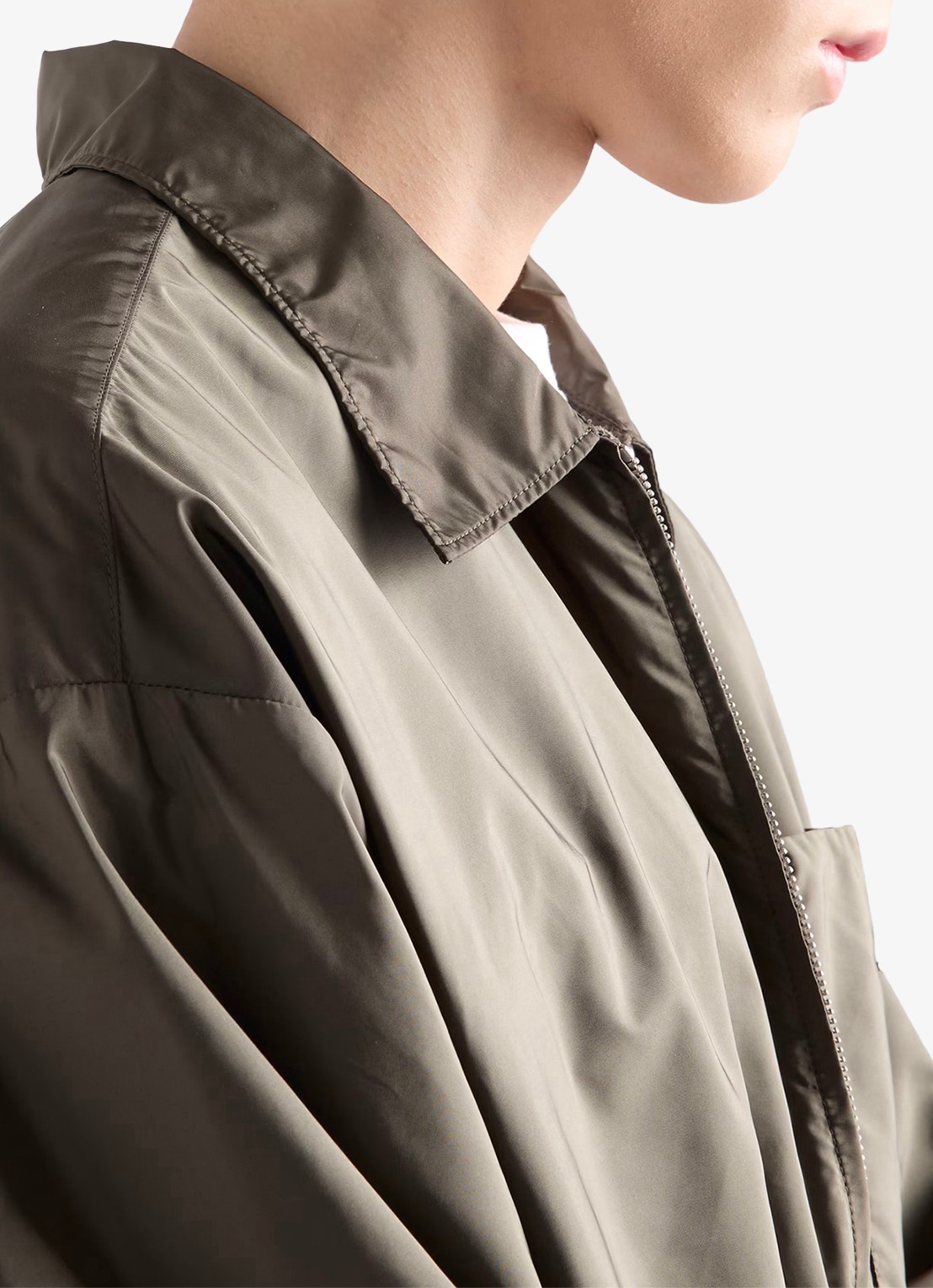Prada Re-Nylon jack met borstzak - detail 6 donkergroen