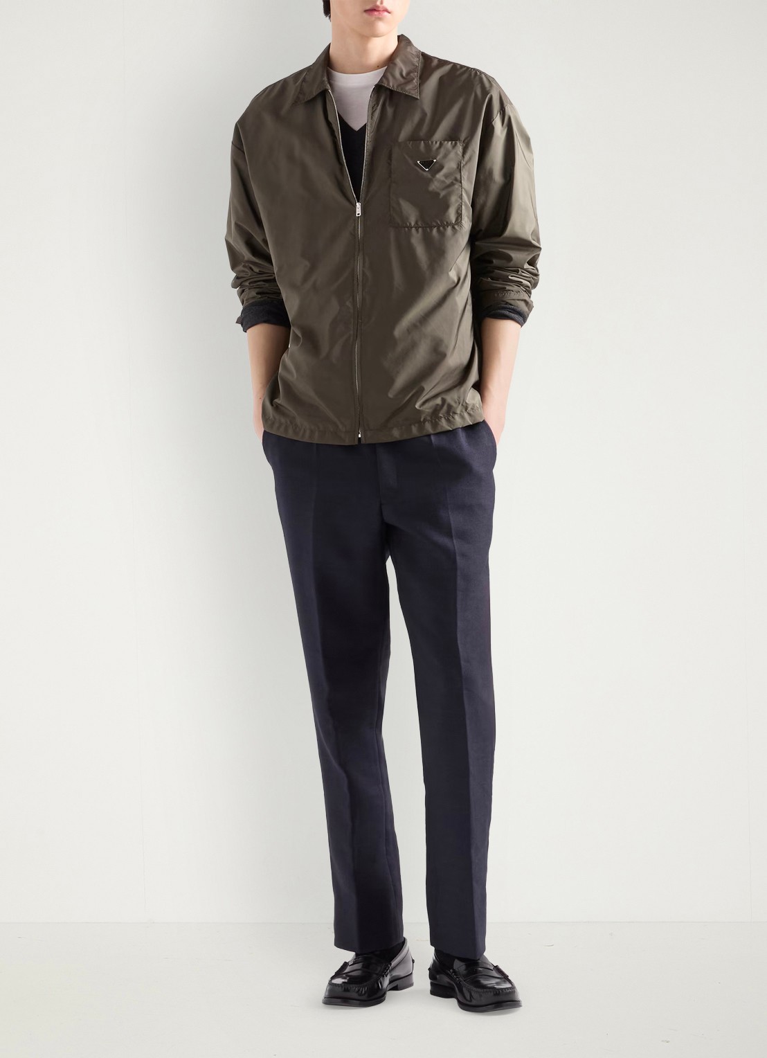 Prada Re-Nylon jack met borstzak - voorkant 3 donkergroen