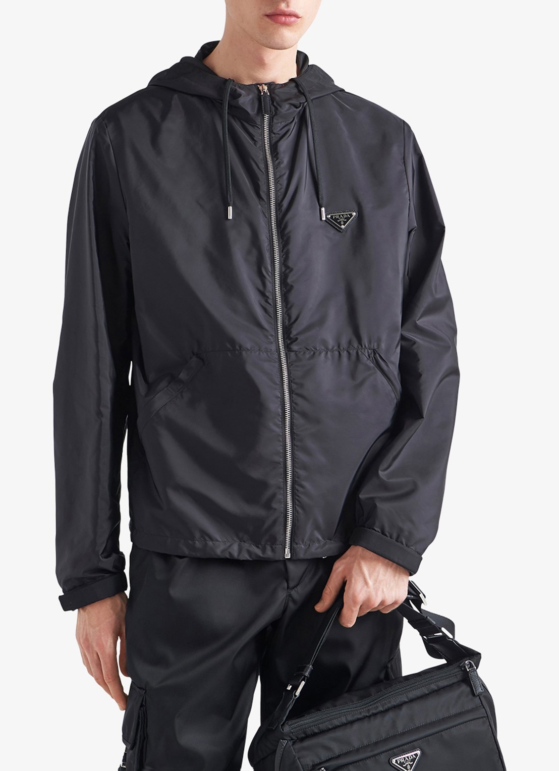 Prada Re-Nylon jack met capuchon en steekzakken - detail 6 zwart