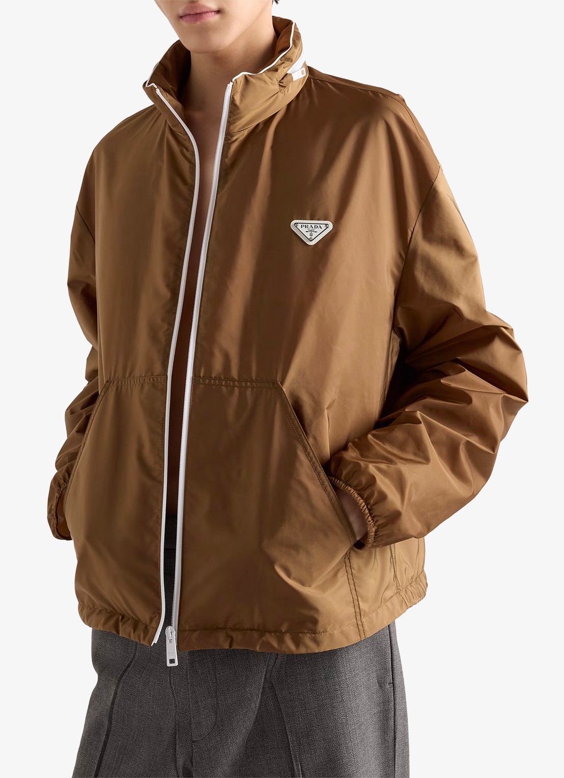 Prada Re-Nylon jack met opbergbare capuchon - detail 4 camel