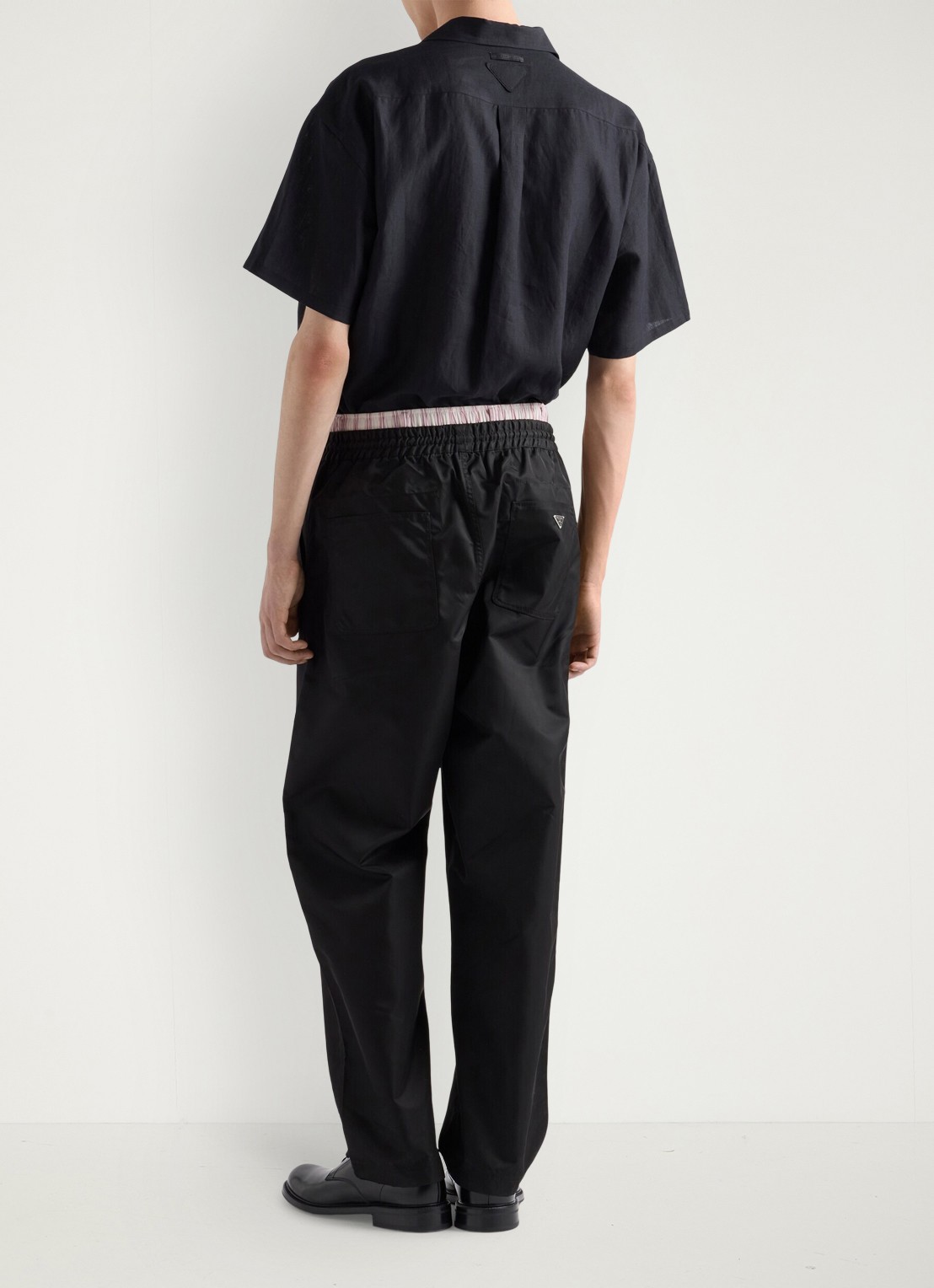 Prada Re-Nylon loose fit broek met steekzakken - achterkant 4 zwart