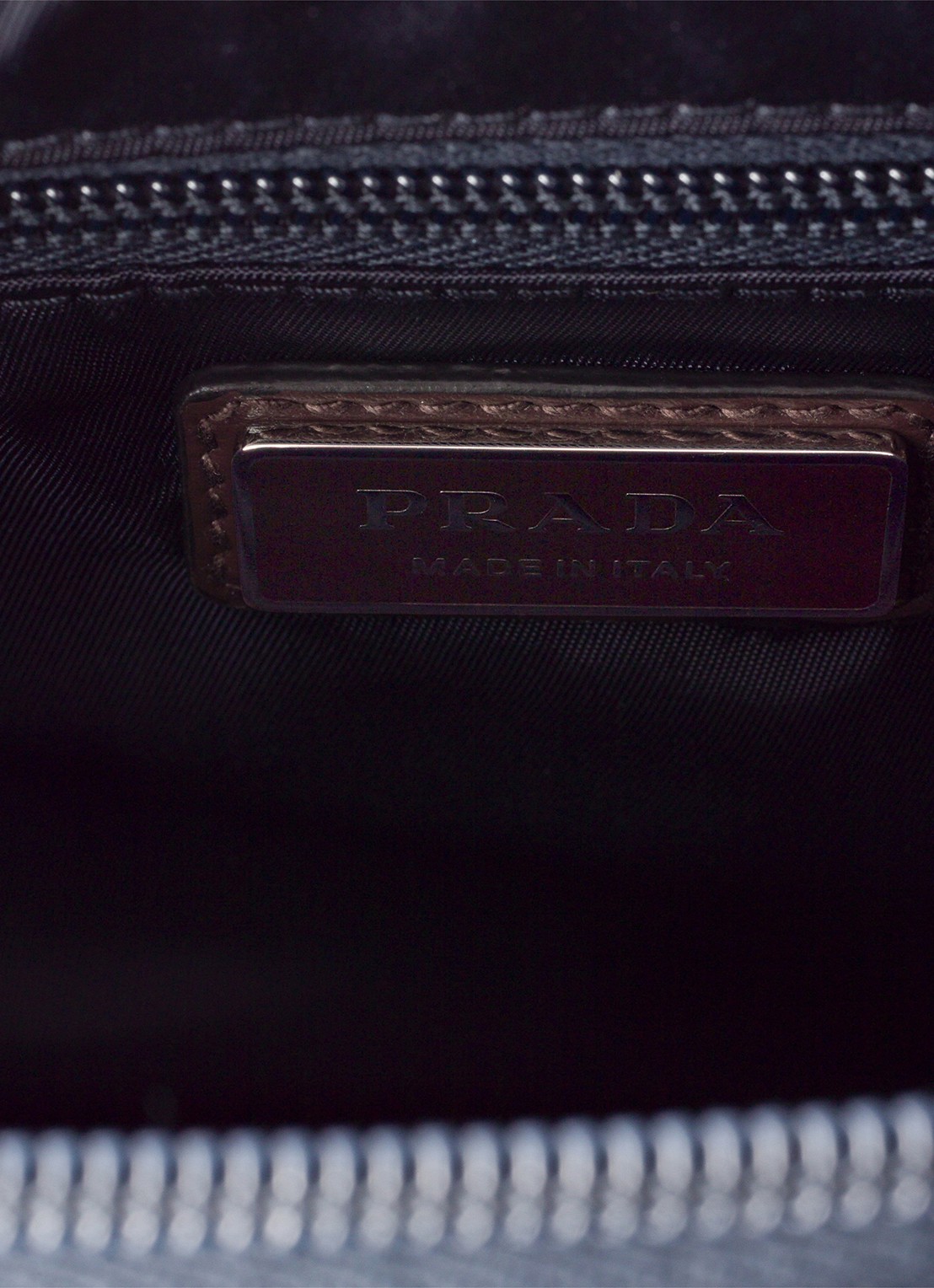 Prada Re-Nylon Medium schoudertas met leren details - detail 7 donkerblauw
