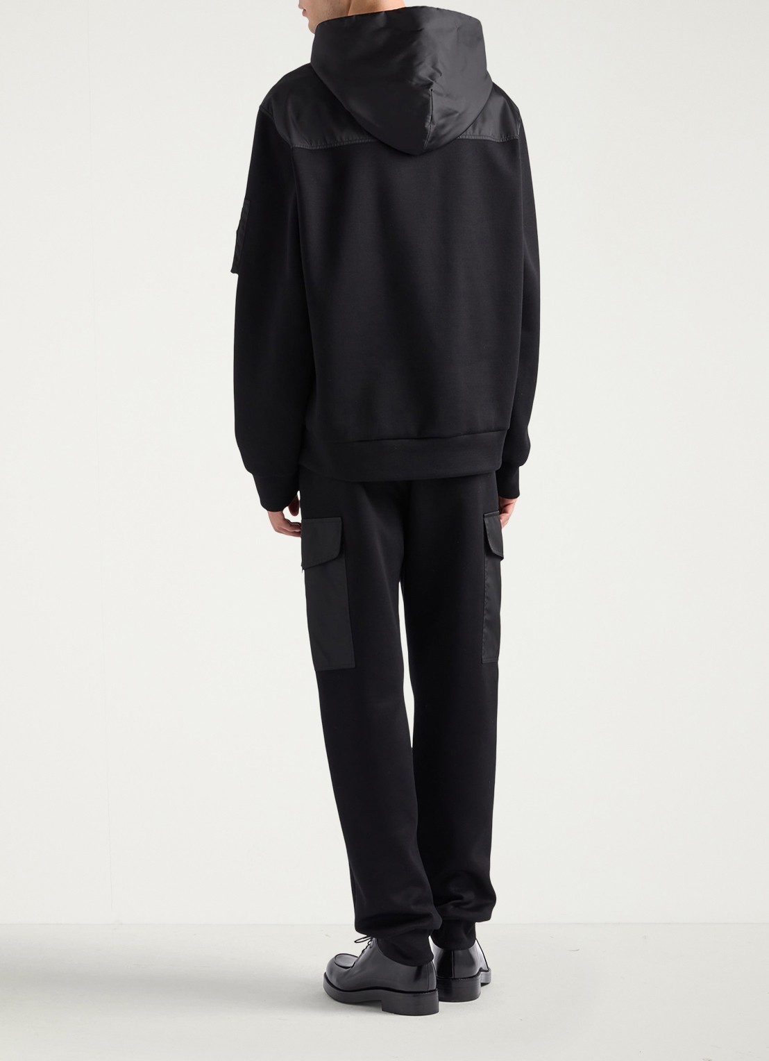 Prada Re-Nylon oversized hoodie met klepzakken - achterkant 6 zwart