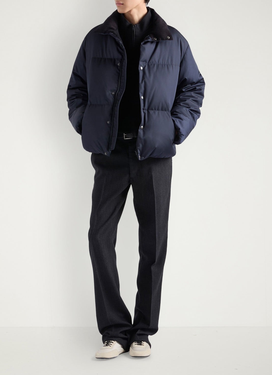 Prada Re-Nylon puffer jack met donsvulling - voorkant 5 blauw