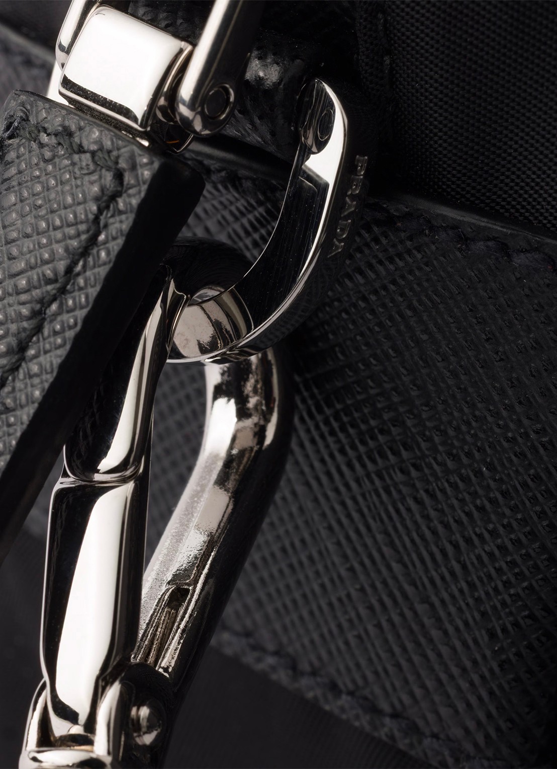 Prada Re-Nylon schoudertas met leren details - detail 5 zwart