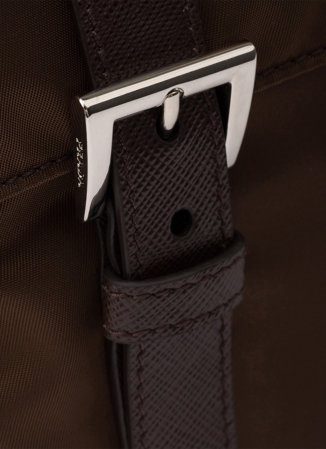 Prada Re-Nylon schoudertas met logo - detail 6 donkerbruin
