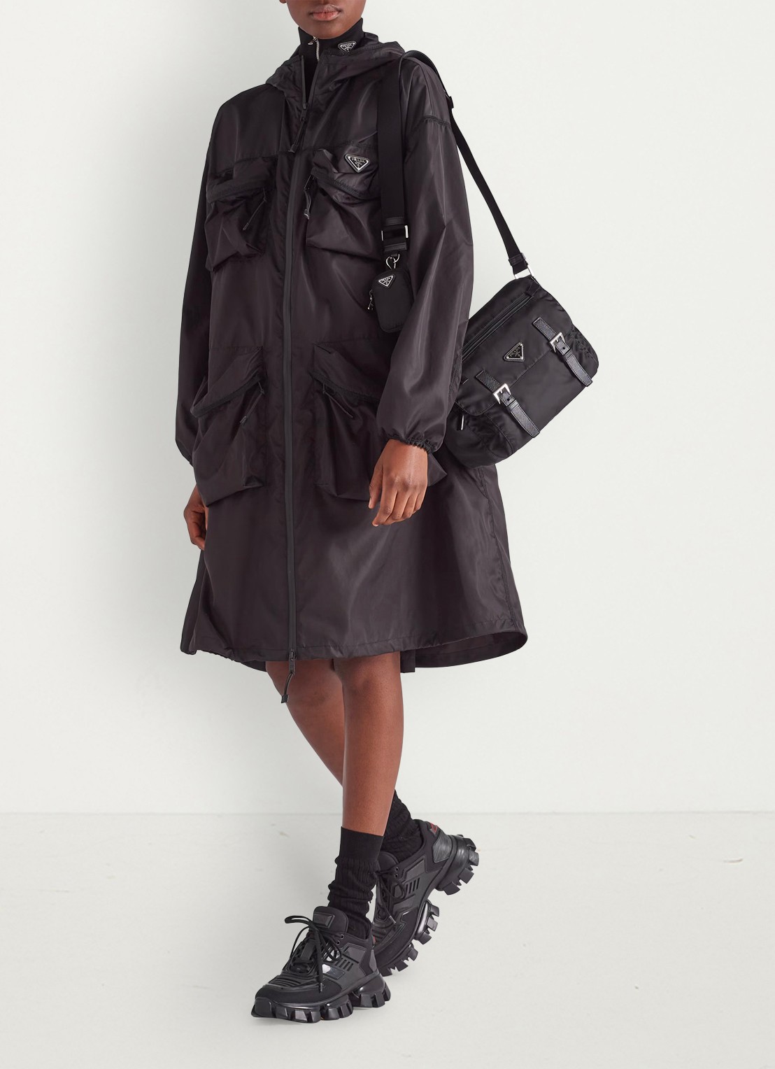 Prada Re-Nylon schoudertas met logo - voorkant 2 zwart