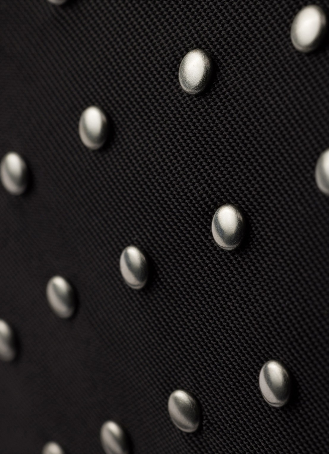 Prada Re-Nylon schoudertas met studs - detail 2 zwart