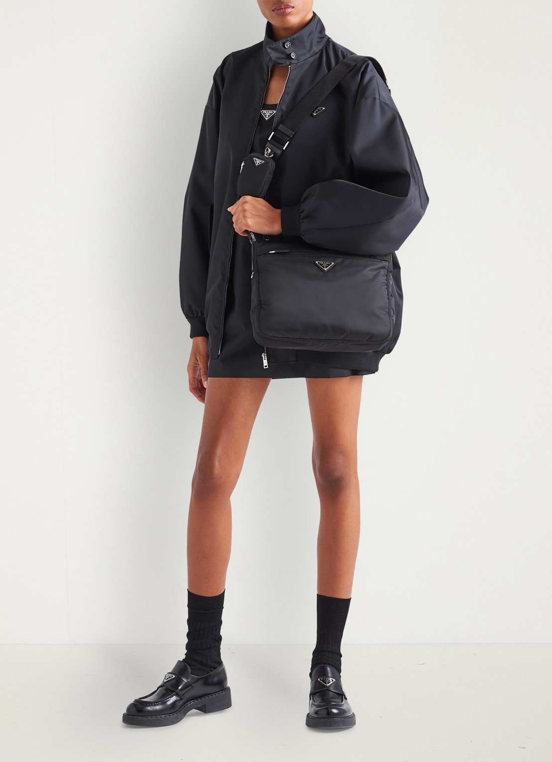 Prada Re-Nylon schoudertas met verstelbare schouderriem - voorkant 2 zwart