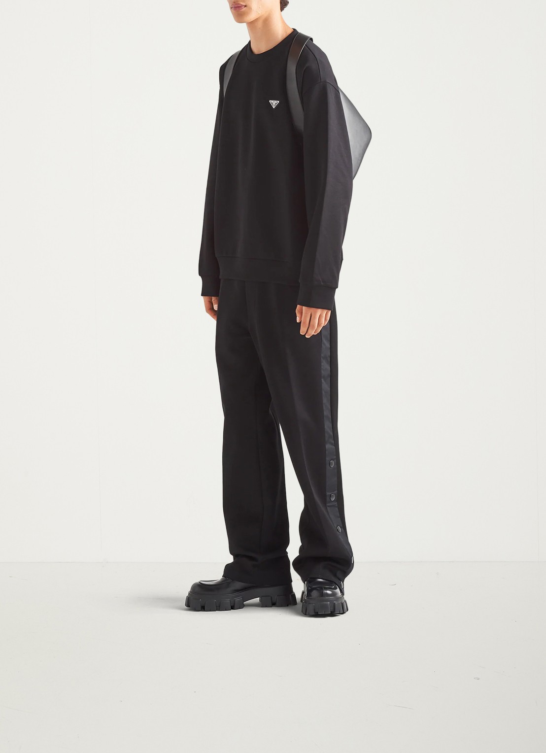 Prada Re-Nylon sweater met logo - detail 2 zwart