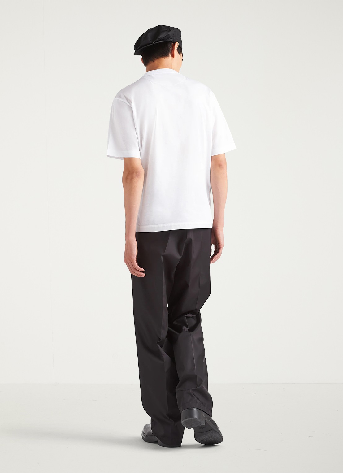 Prada Re-Nylon T-shirt met borstzak en logo - achterkant wit