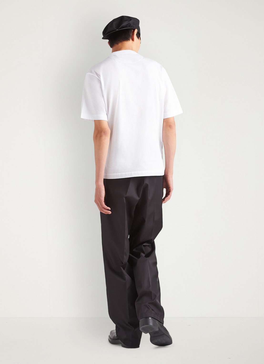Prada Re-Nylon T-shirt met borstzak en logo - achterkant white