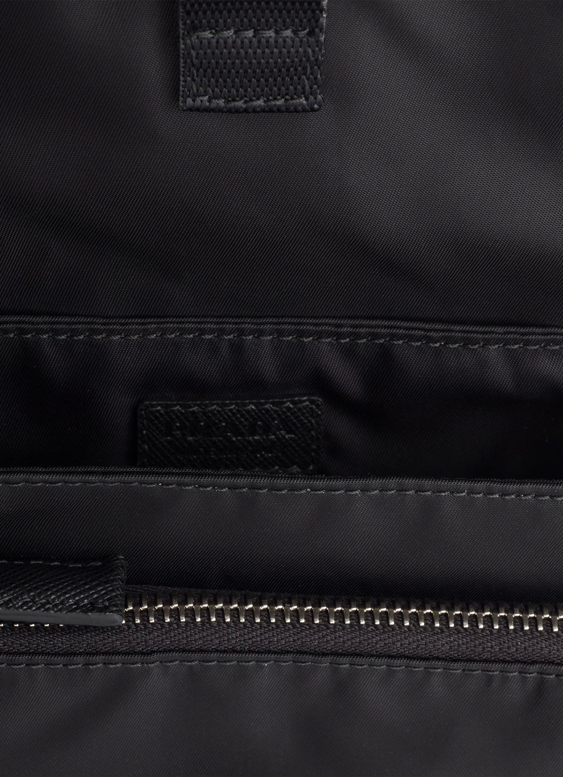 Prada Re-Nylon telefoonhoesje met afneembare schouderriem - detail 3 zwart