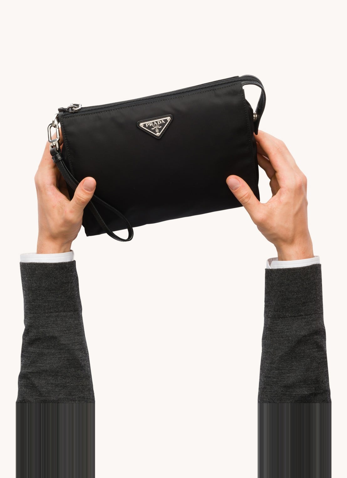 Prada Re-Nylon toilettas met kalfsleren details - detail 6 diepzwart
