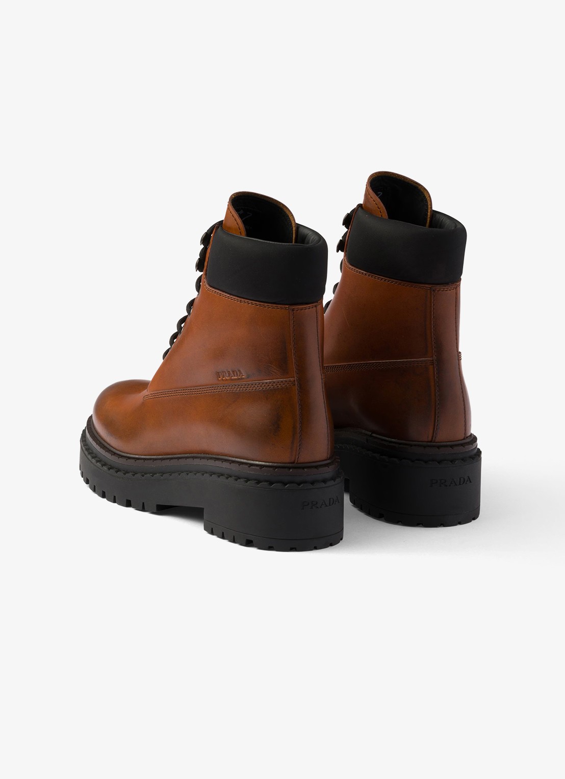 Prada Re-Nylon veterboot van leer - detail 10 donkerbruin