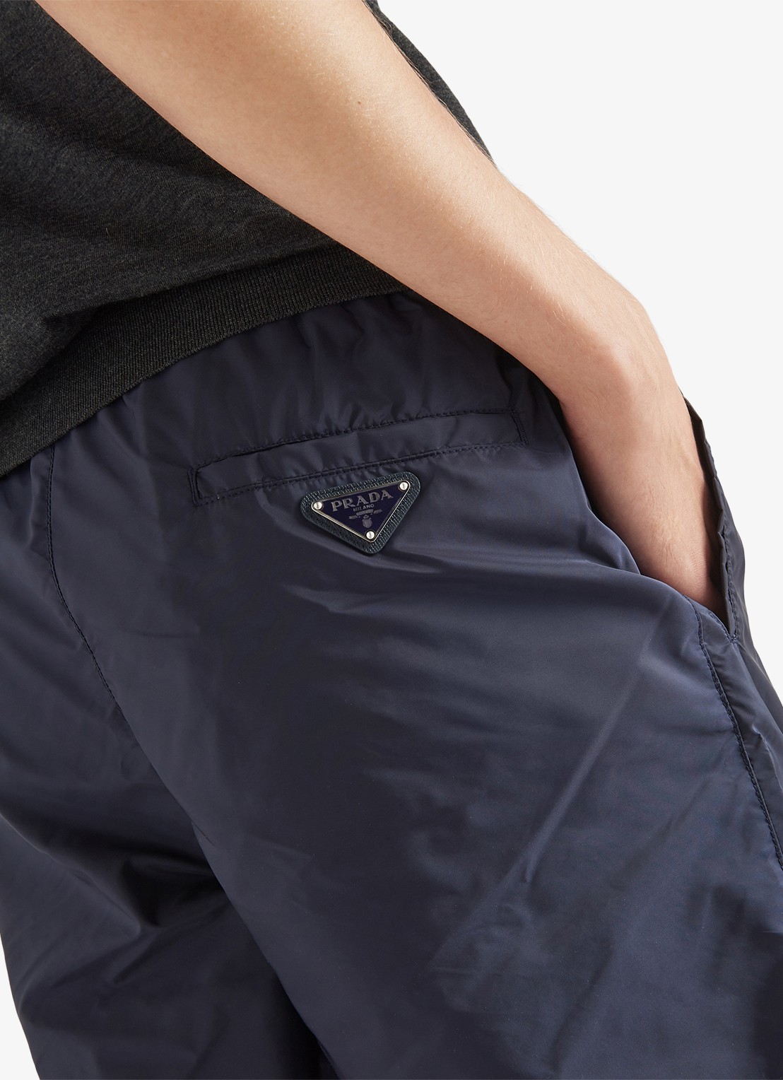 Prada Re-Nylon zwemshorts met steekzakken - detail 5 donkerblauw